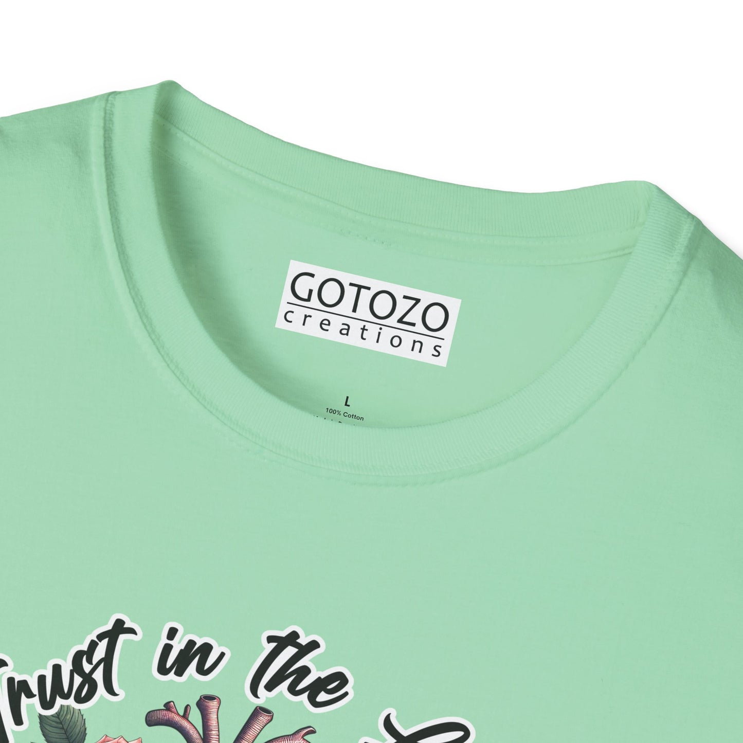 TRUST IN THE LORD WITH ALL YOUR HEART Tee-Shirt NEW!