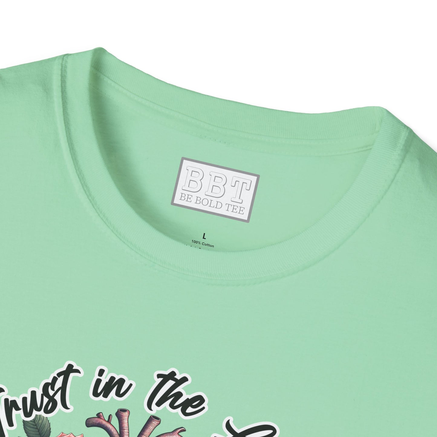 TRUST IN THE LORD WITH ALL YOUR HEART Tee-Shirt NEW!